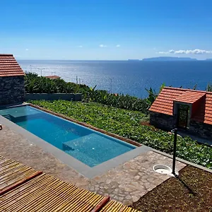 casas-do-laranjo-cottages-infinity-pool.madeira-islandshotels.com/